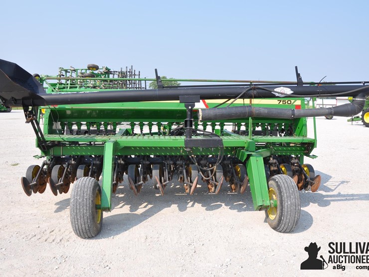 john-deere-750-image-6