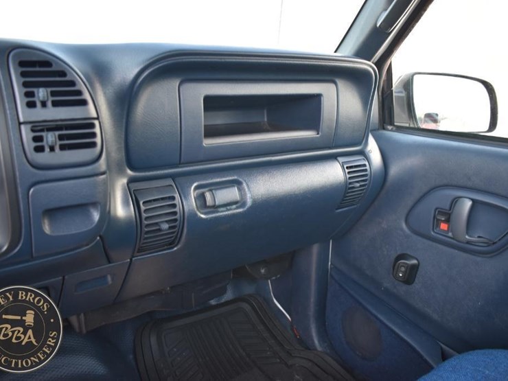 1999-chevrolet-3500-image-56