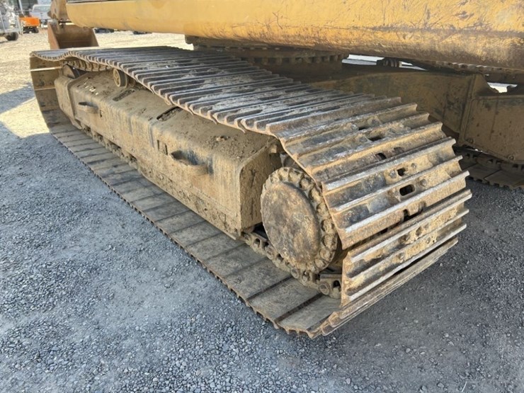 caterpillar-330b-image-15