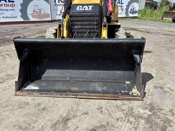 caterpillar-420f2-image-15