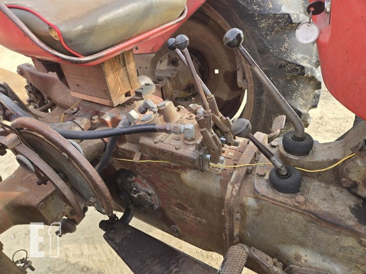 massey-ferguson-65-image-14