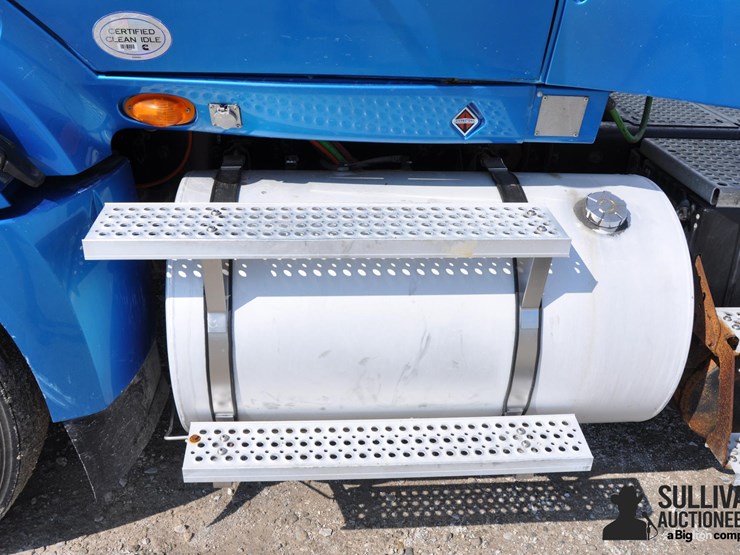 2011-international-prostar-image-16