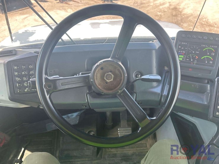2015-deere-410e-image-23