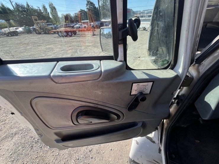 2003-international-durastar-4400-image-28