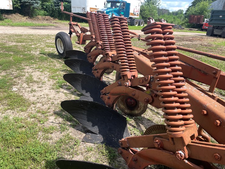 massey-ferguson-880-image-4