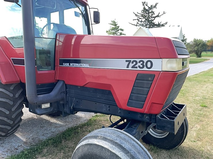 1994-cih-7230-magnum-tractor-image-35
