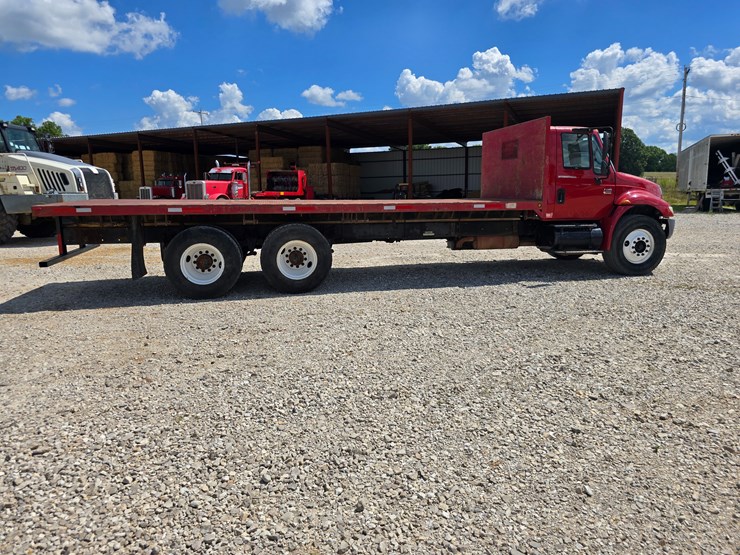 2003-international-durastar-4400-image-39