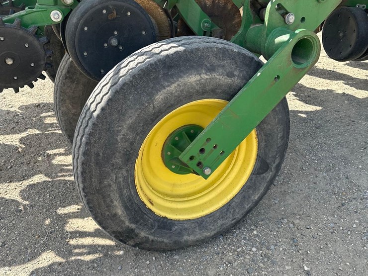 john-deere-1790-image-14