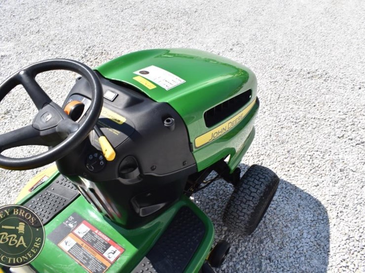 john-deere-102-image-19