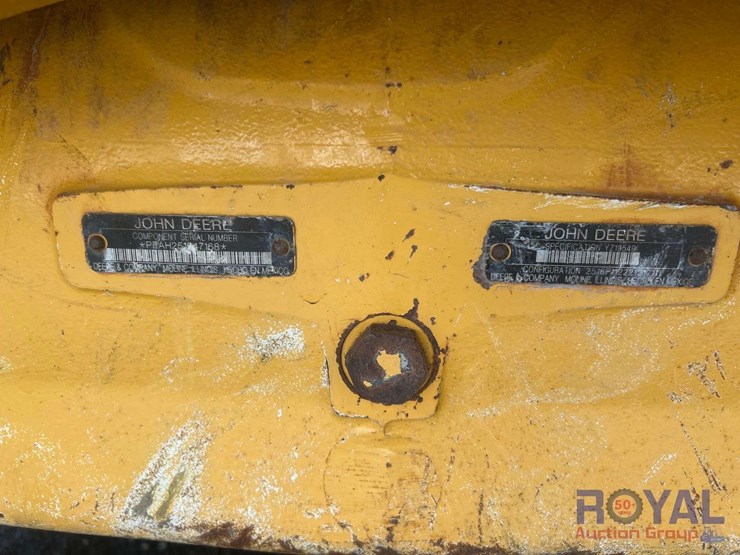 2015-deere-410e-image-12