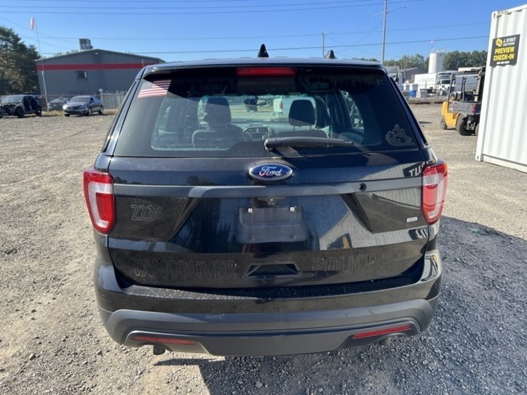 2017-ford-explorer-image-5