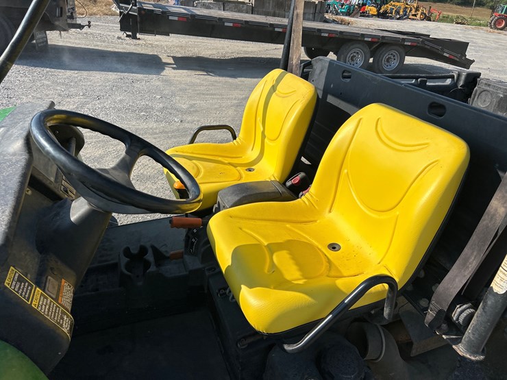 2011-john-deere-gator-image-8