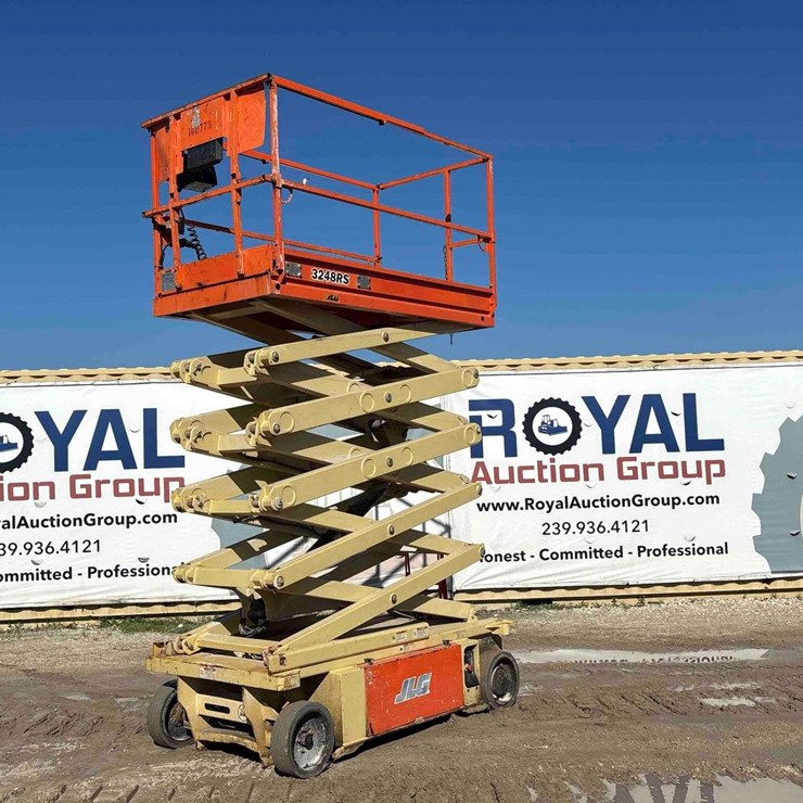 2016 JLG 3248RS