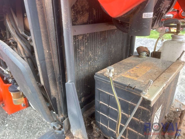 kubota-l2501d-25hp-utility-loader-tractor-image-9