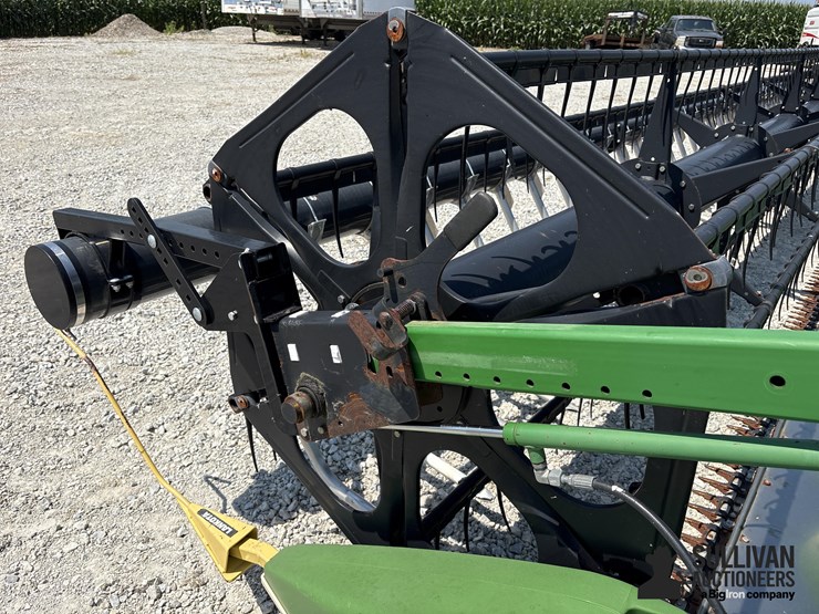 2011-john-deere-630f-image-12