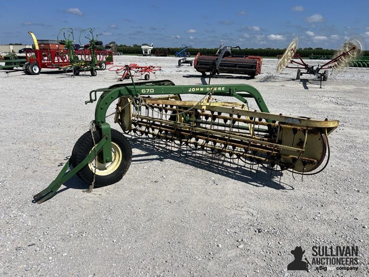 john-deere-670-image-1