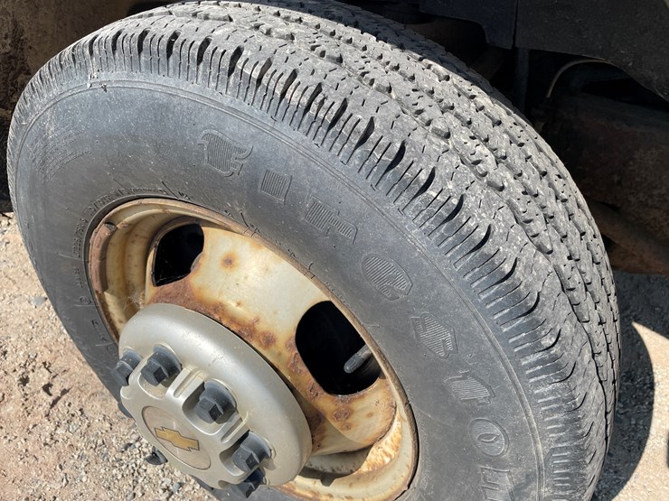 2004-chevrolet-express-g3500-image-33