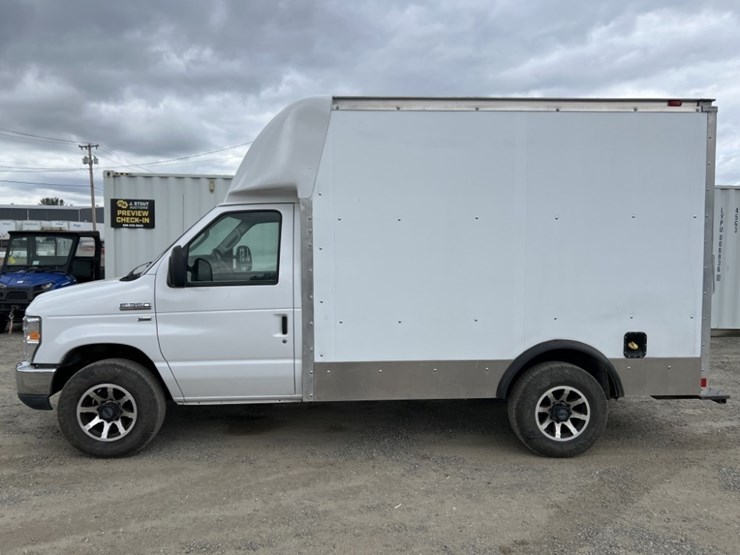 2009-ford-e350-image-7