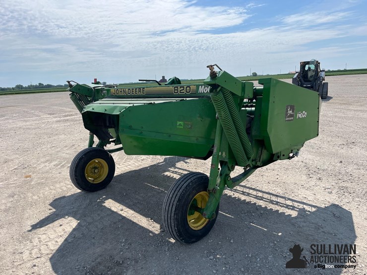 1998-john-deere-820-image-5