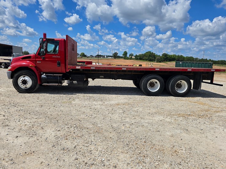 2003-international-durastar-4400-image-14
