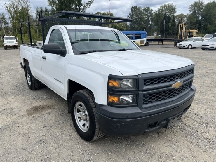 2014-chevrolet-silverado-image-2