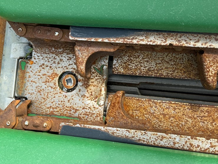 2023-john-deere-c16f-image-14