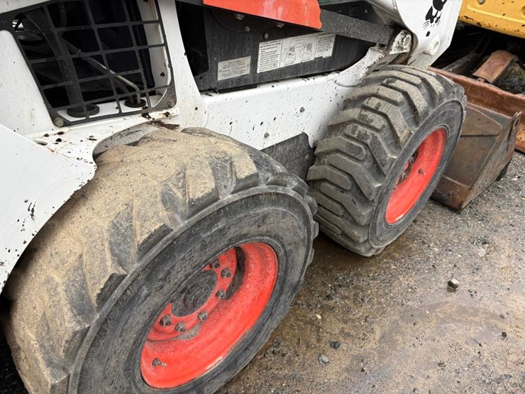 2014-bobcat-s570-image-12