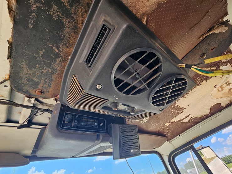 1982-ford-lt9000-image-67