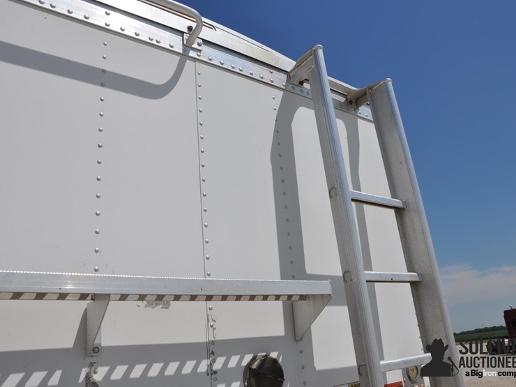 2017-timpte-42'-hopper-image-12