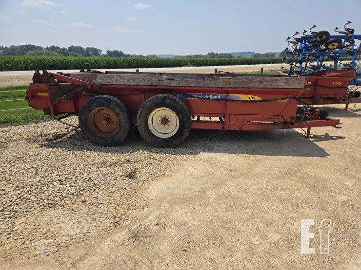 new-holland-185-image-12