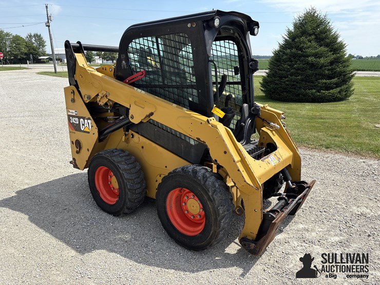 caterpillar-242d-image-3