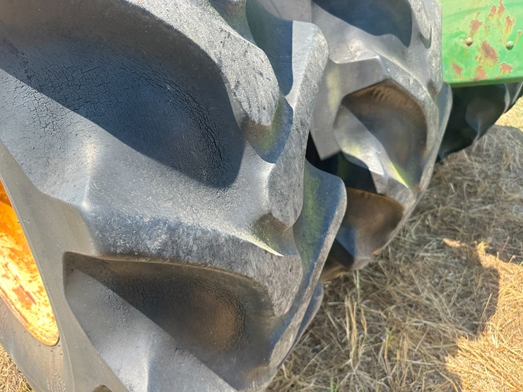 1976-john-deere-8430-image-22