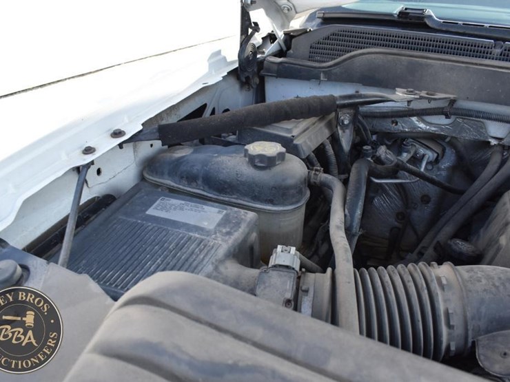 2015-chevrolet-silverado-2500hd-image-44