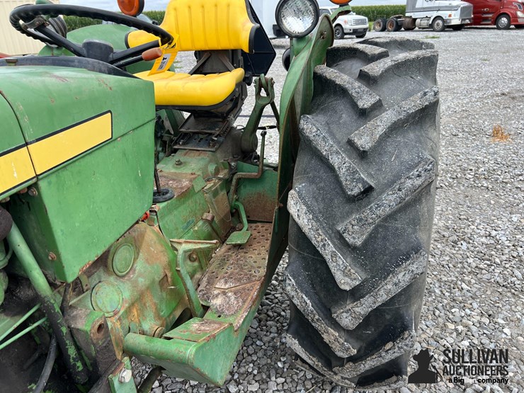 john-deere-2640-image-14