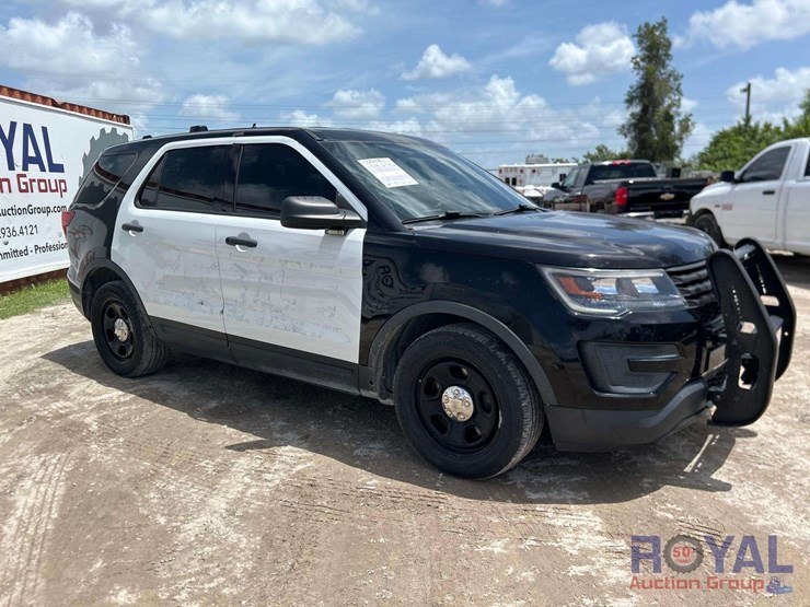 2018-ford-explorer-image-2