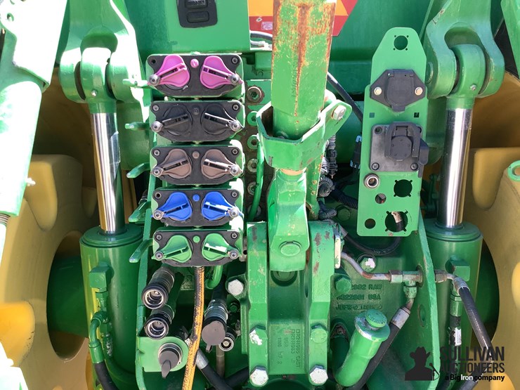 2011-john-deere-r-image-19