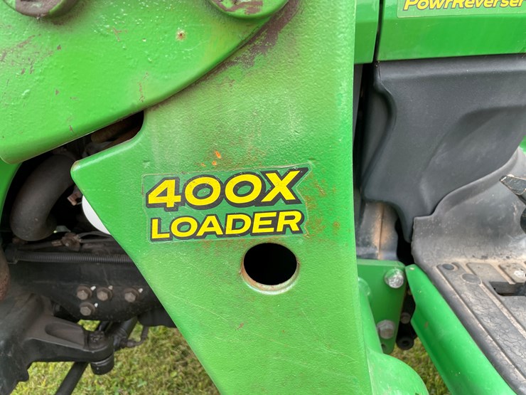 2011-john-deere-4120-image-10