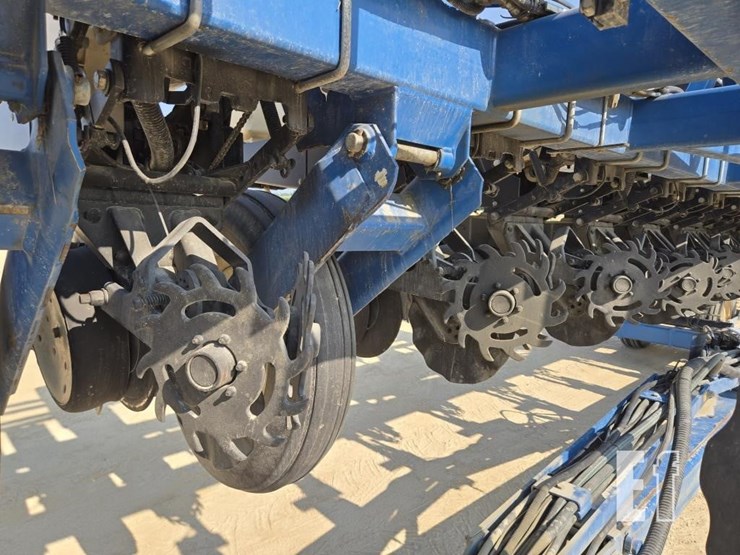 2009-kinze-3600-image-19