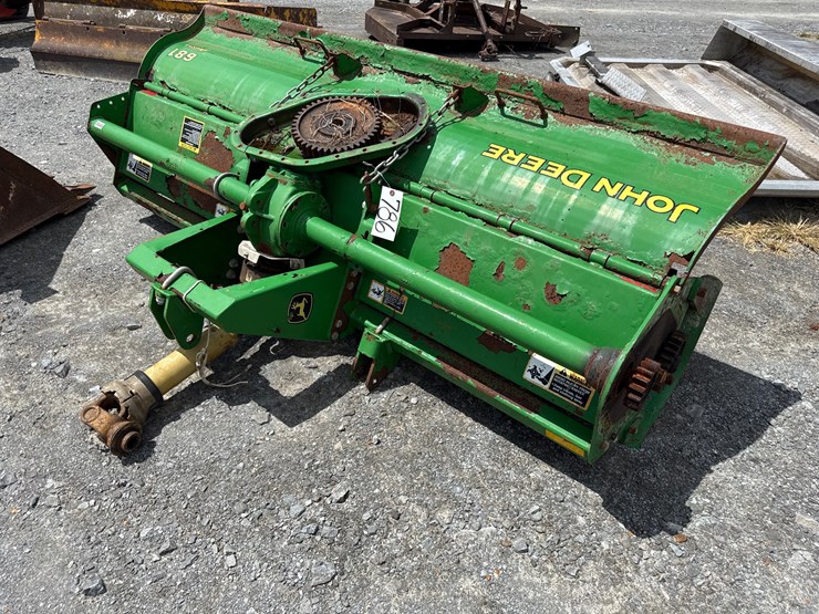 john-deere-681-image-1