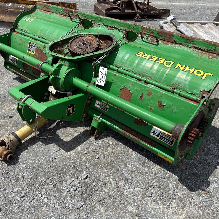 JOHN DEERE 681