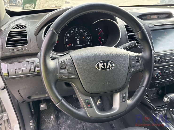 2015-kia-sorento-sx-image-13