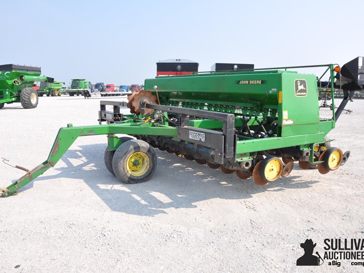 john-deere-750-image-1