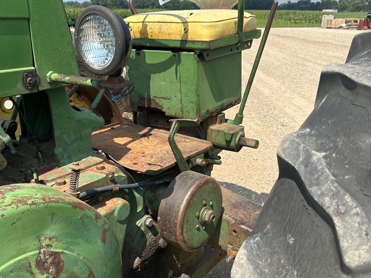 john-deere-70-image-12