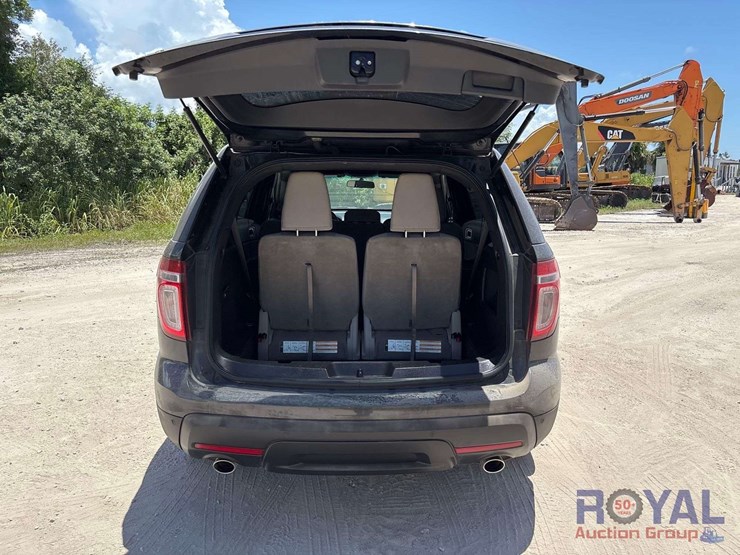 2014-ford-explorer-xlt-image-17