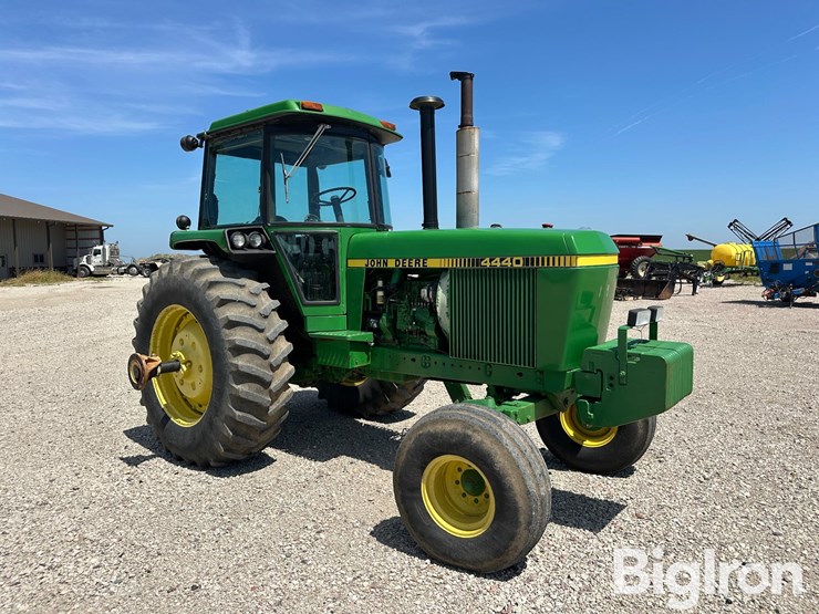 1979-john-deere-4440-image-3