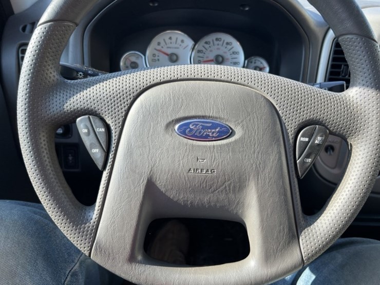 2007-ford-escape-image-26