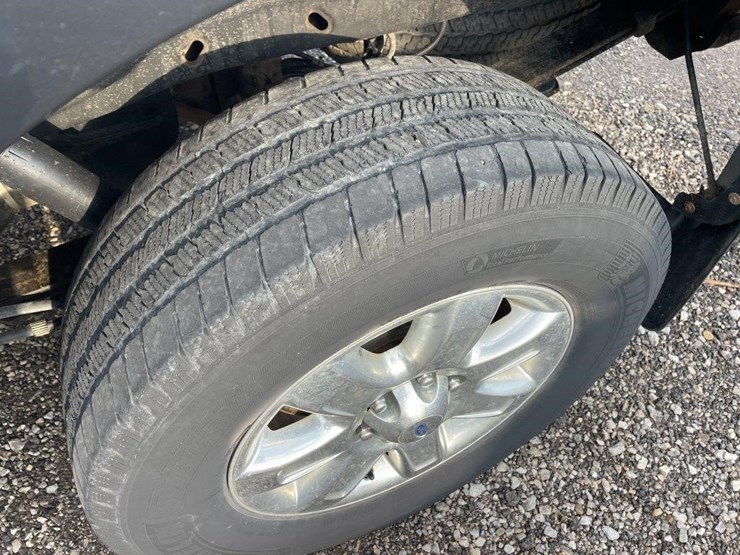 2013-ford-f150-xlt-image-27