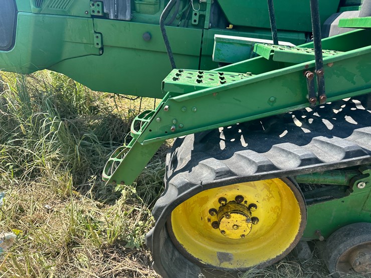 2000-john-deere-8410t-image-32