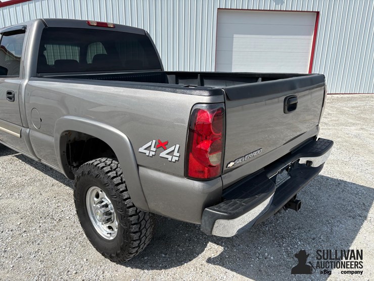 2006-chevrolet-silverado-2500hd-image-9