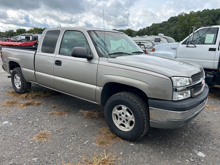 2003-chevrolet-1500-image-2